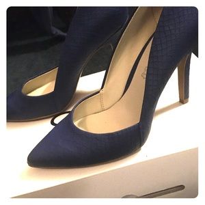 ALDO medium cobalt blue pumps, size 6.5